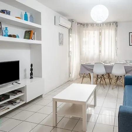 Avec Piscine, Clim, Wifi, Parking Lejlighed